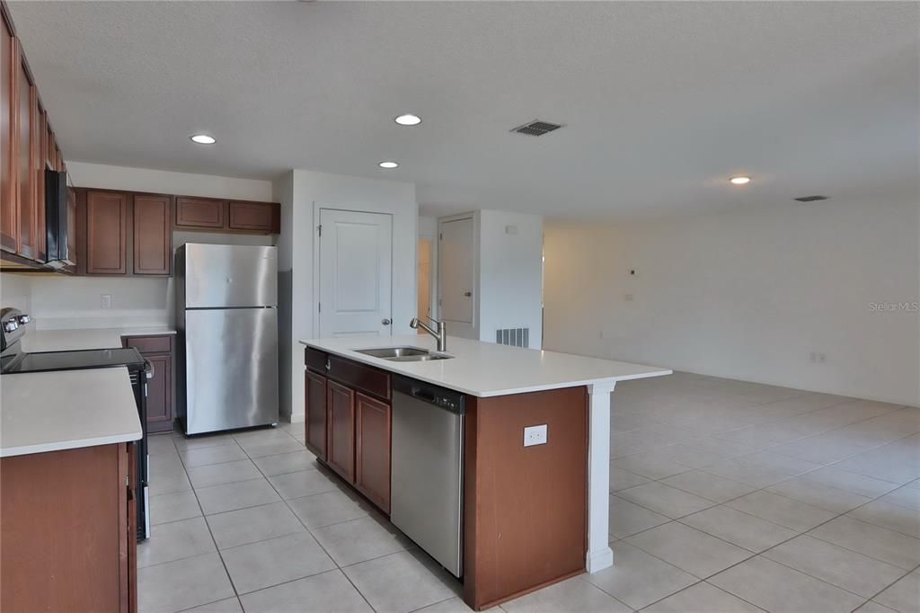 For Sale: $299,000 (4 beds, 2 baths, 1767 Square Feet)