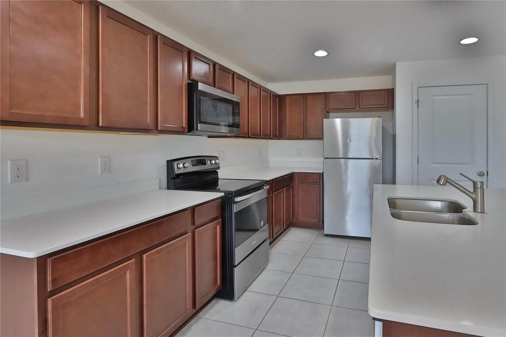 For Sale: $299,000 (4 beds, 2 baths, 1767 Square Feet)