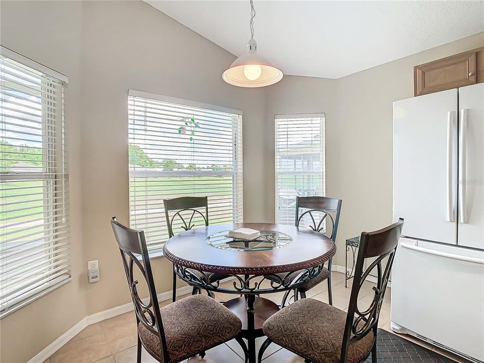 For Sale: $344,900 (3 beds, 2 baths, 1489 Square Feet)