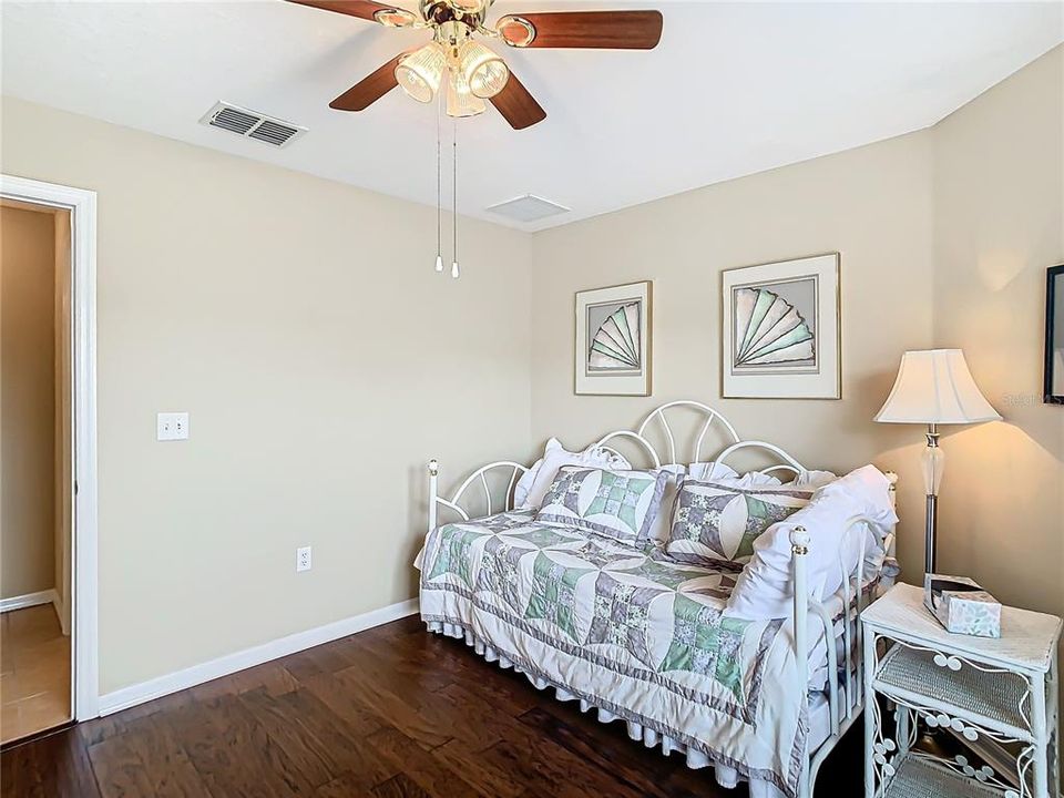 For Sale: $344,900 (3 beds, 2 baths, 1489 Square Feet)