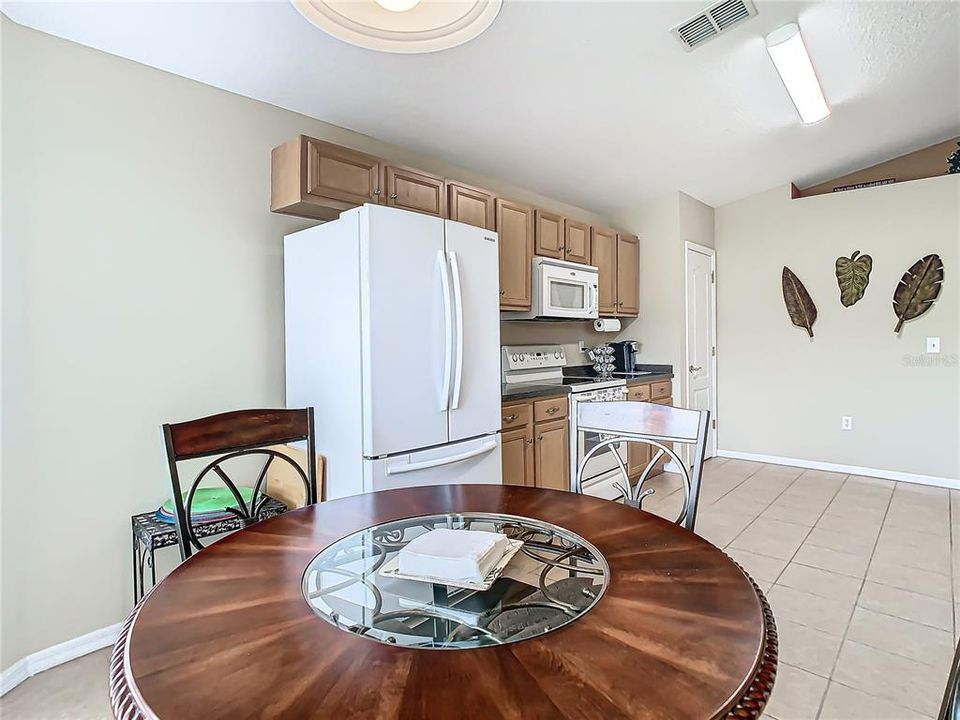 For Sale: $344,900 (3 beds, 2 baths, 1489 Square Feet)