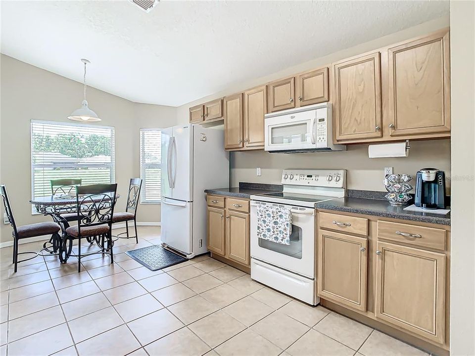 For Sale: $344,900 (3 beds, 2 baths, 1489 Square Feet)