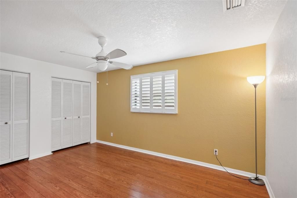 For Sale: $308,000 (2 beds, 2 baths, 1231 Square Feet)