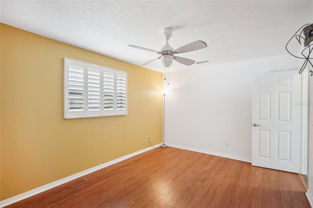 For Sale: $308,000 (2 beds, 2 baths, 1231 Square Feet)