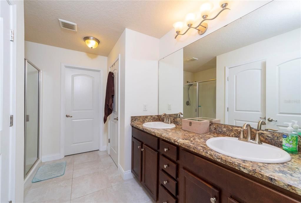 For Sale: $439,900 (4 beds, 2 baths, 2301 Square Feet)