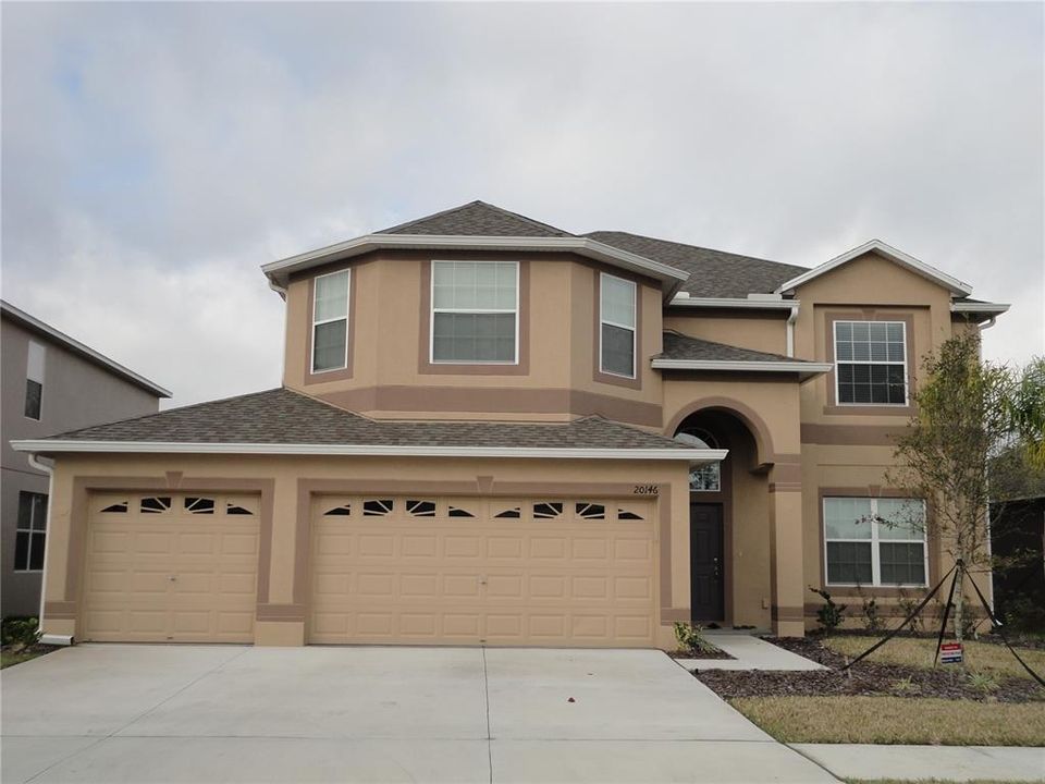 Active With Contract: $3,200 (6 beds, 3 baths, 3138 Square Feet)