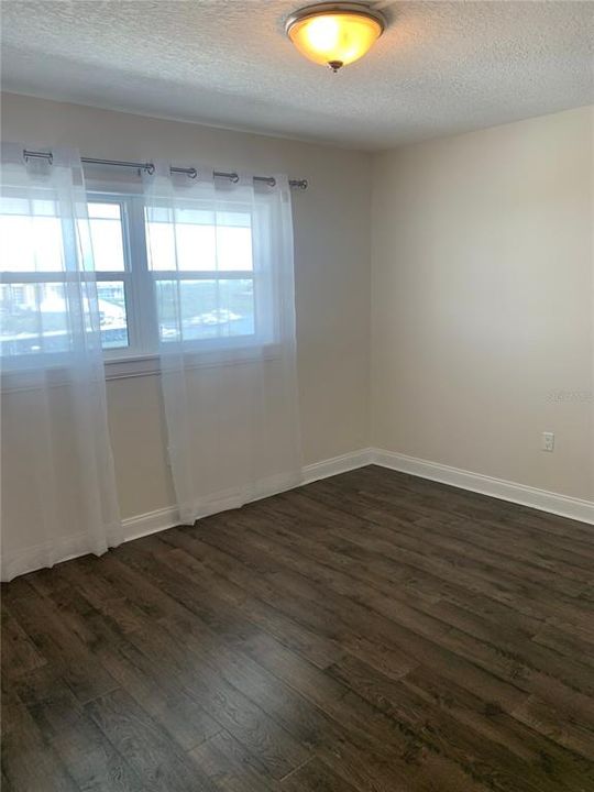 For Rent: $2,200 (2 beds, 1 baths, 1000 Square Feet)