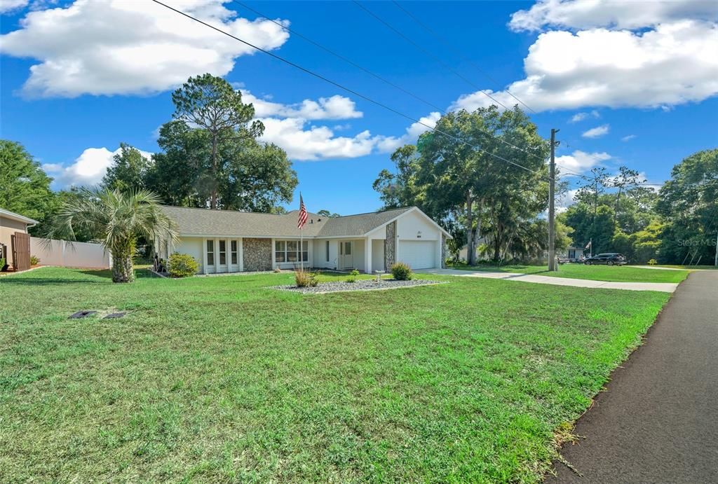 For Sale: $399,000 (3 beds, 2 baths, 2197 Square Feet)