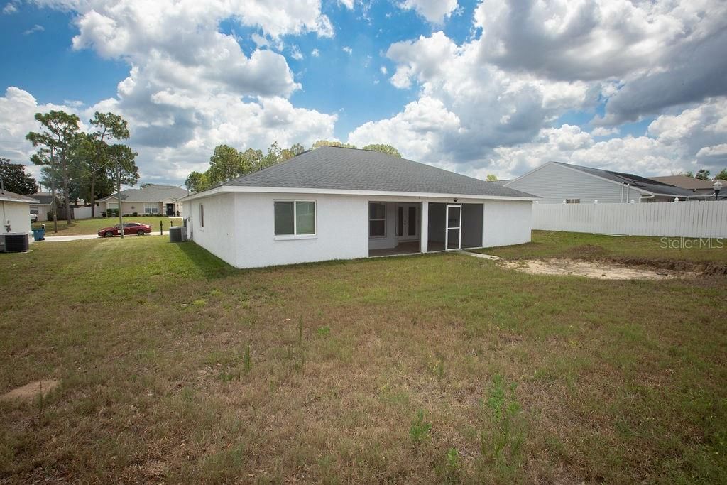 For Sale: $360,000 (3 beds, 2 baths, 1904 Square Feet)