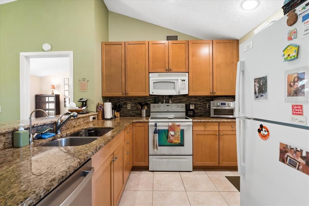 For Sale: $279,900 (3 beds, 2 baths, 1116 Square Feet)