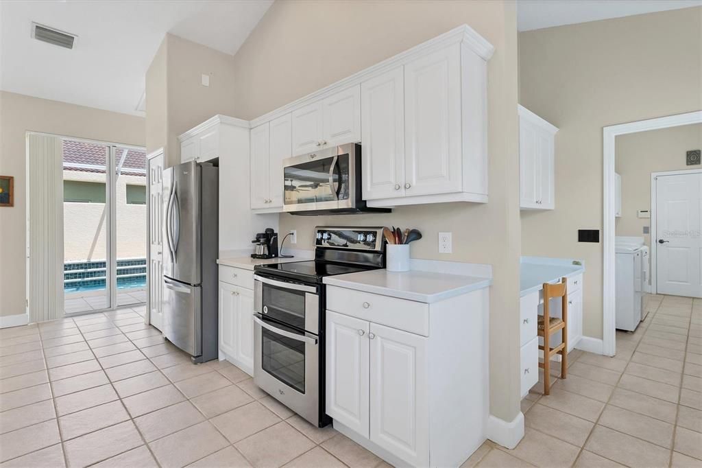 Active With Contract: $619,000 (3 beds, 3 baths, 2173 Square Feet)