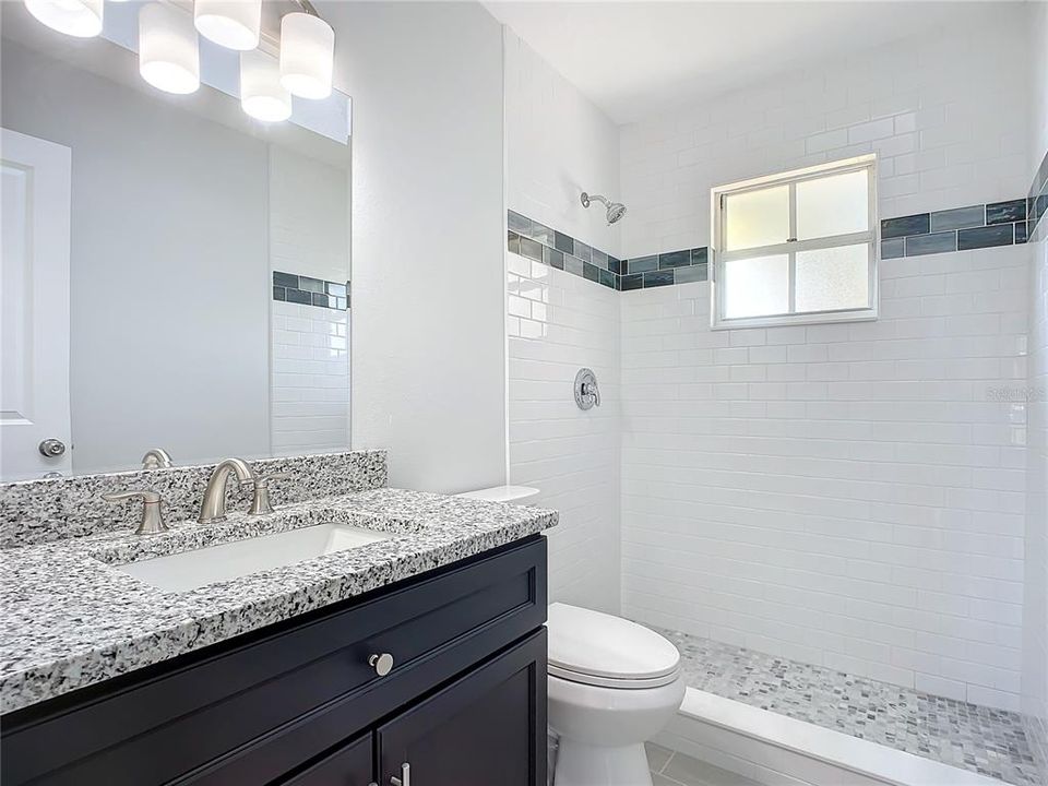 Active With Contract: $313,900 (2 beds, 2 baths, 1428 Square Feet)