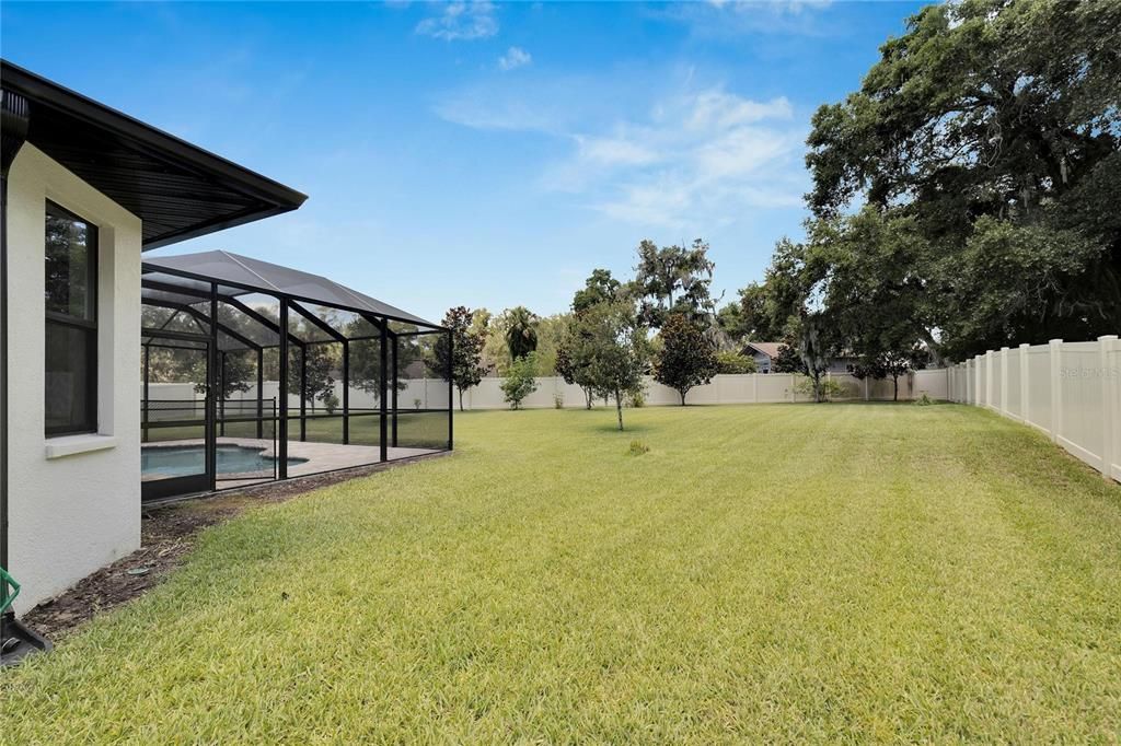 Large fenced yard!