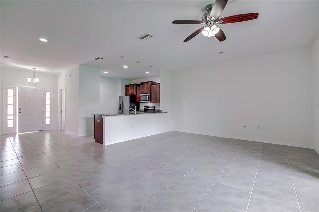 For Sale: $340,000 (3 beds, 2 baths, 1616 Square Feet)