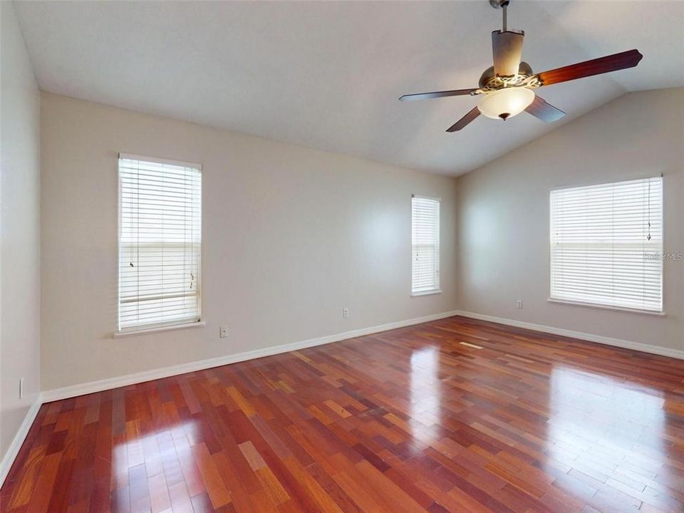 For Rent: $2,299 (3 beds, 2 baths, 2094 Square Feet)