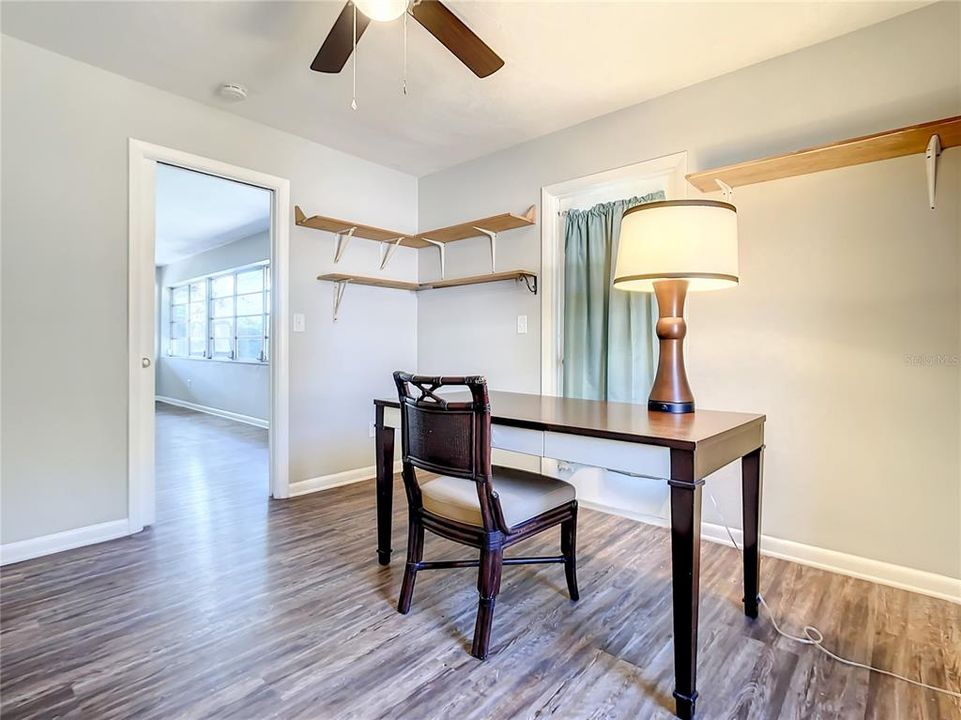 Active With Contract: $289,900 (3 beds, 2 baths, 1356 Square Feet)