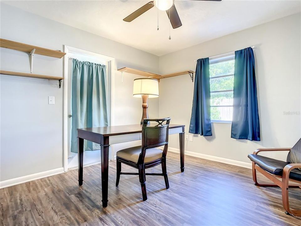 For Sale: $299,900 (3 beds, 2 baths, 1356 Square Feet)