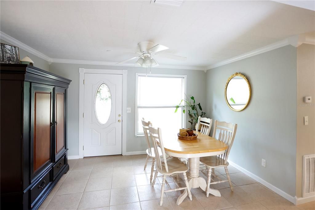 For Sale: $330,000 (3 beds, 2 baths, 1400 Square Feet)
