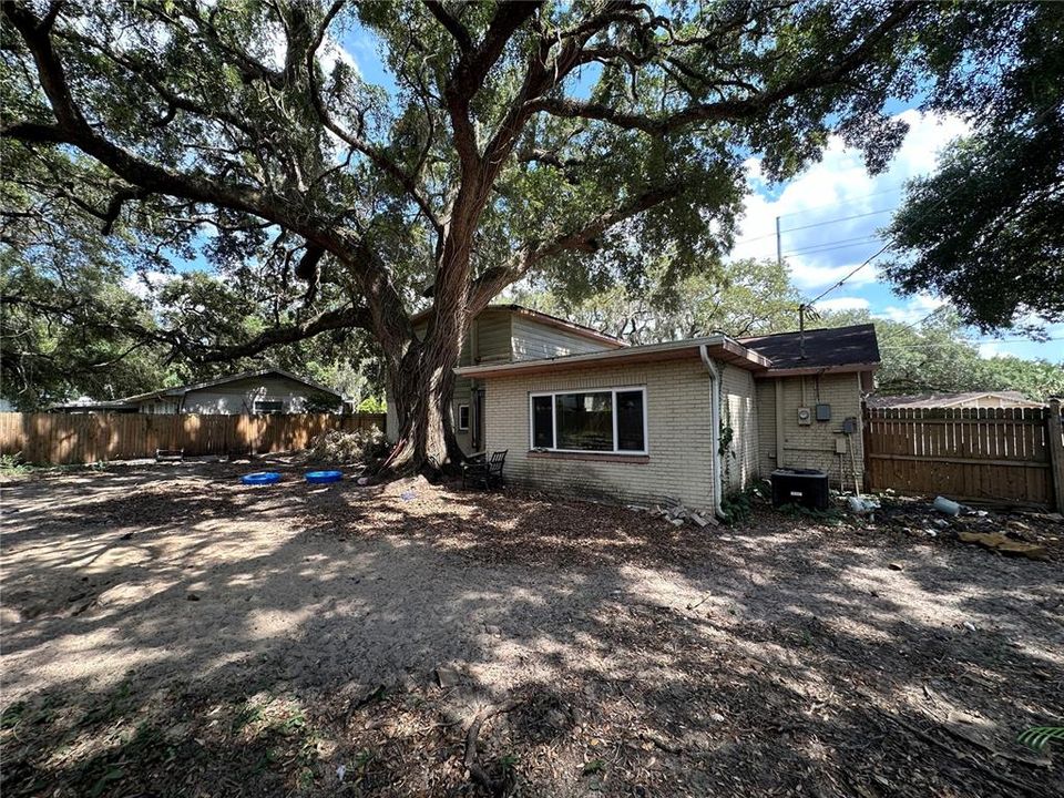 Active With Contract: $270,000 (4 beds, 3 baths, 2208 Square Feet)