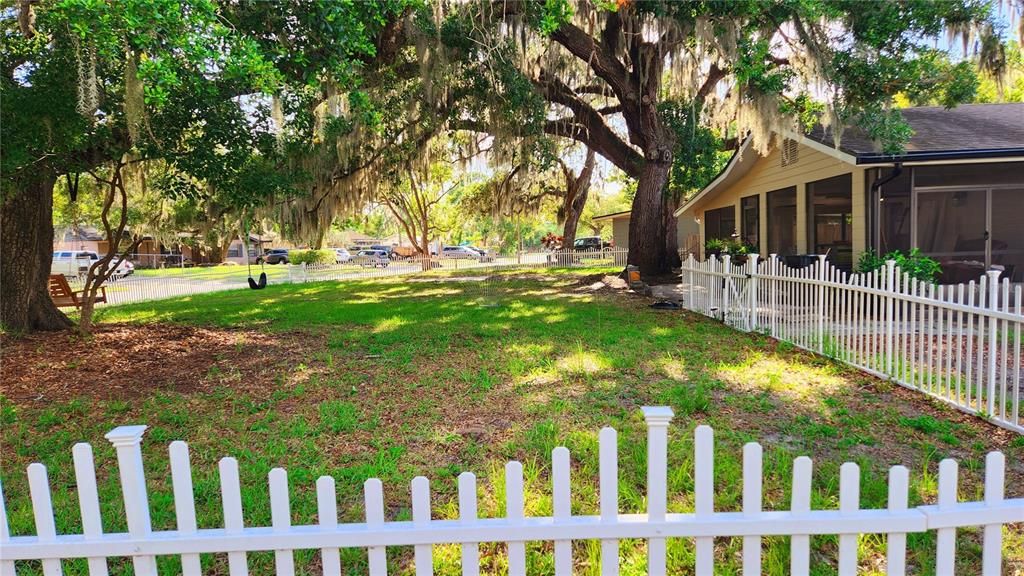 Active With Contract: $374,900 (3 beds, 2 baths, 1436 Square Feet)