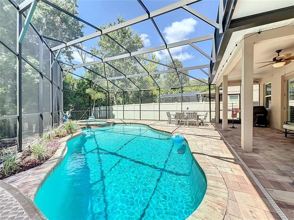 Pool/Spa with covered Lanai