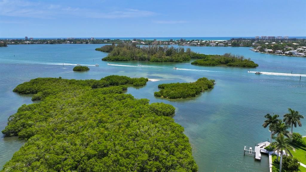 Active With Contract: $6,500,000 (4 beds, 3 baths, 3069 Square Feet)