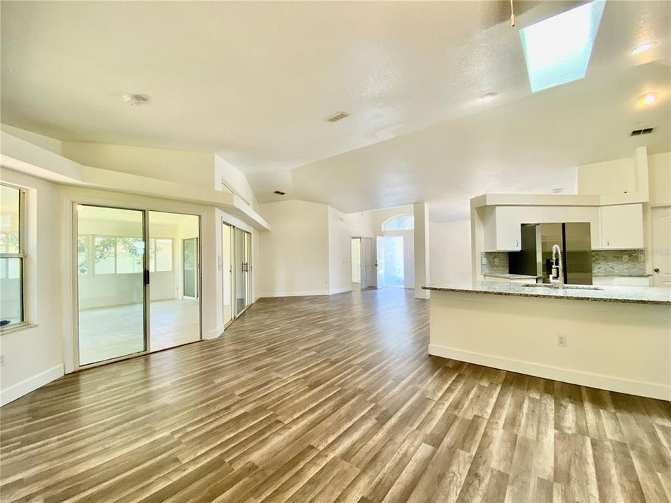 Active With Contract: $359,000 (3 beds, 2 baths, 1908 Square Feet)