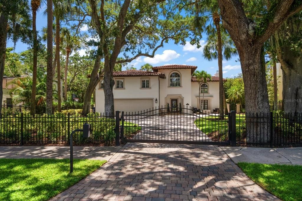 For Sale: $3,450,000 (4 beds, 4 baths, 4707 Square Feet)