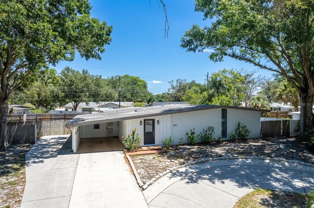 For Sale: $550,000 (3 beds, 2 baths, 1783 Square Feet)