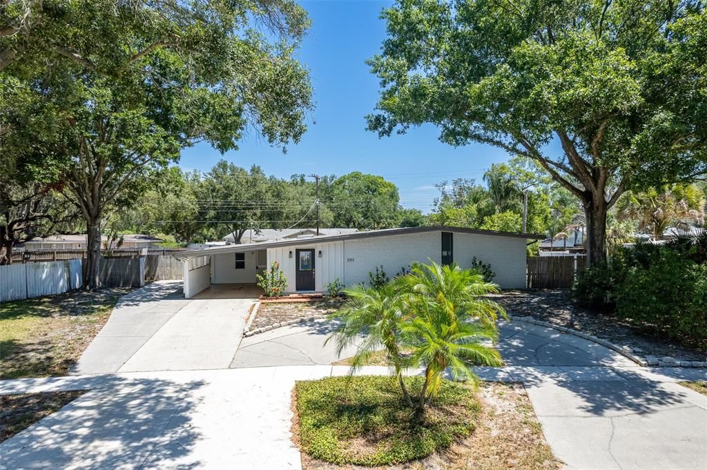 For Sale: $550,000 (3 beds, 2 baths, 1783 Square Feet)