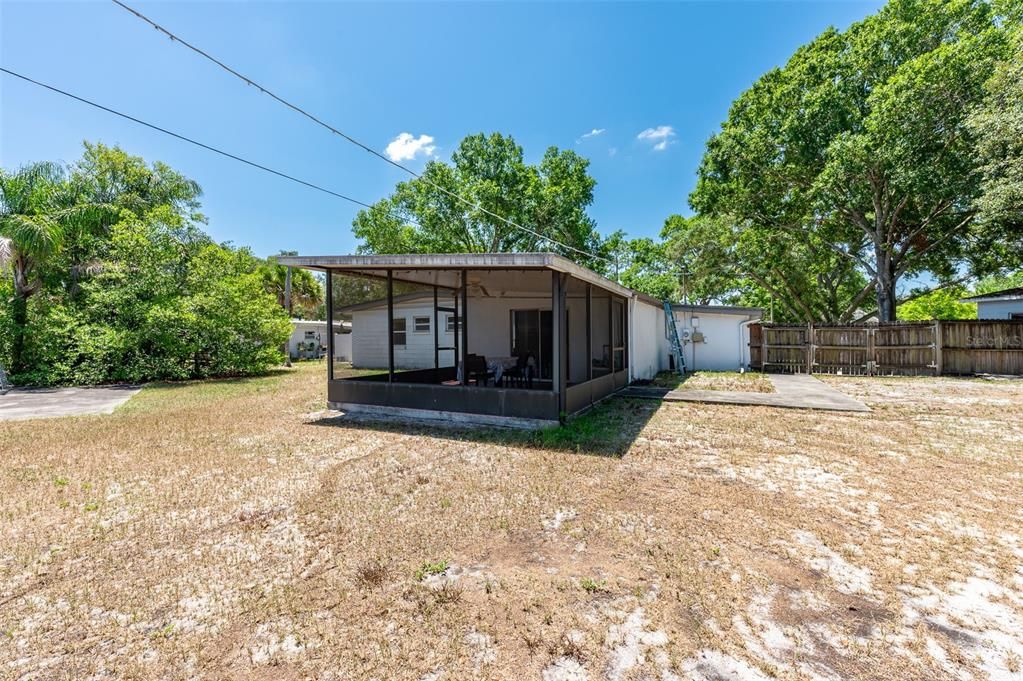 For Sale: $550,000 (3 beds, 2 baths, 1783 Square Feet)