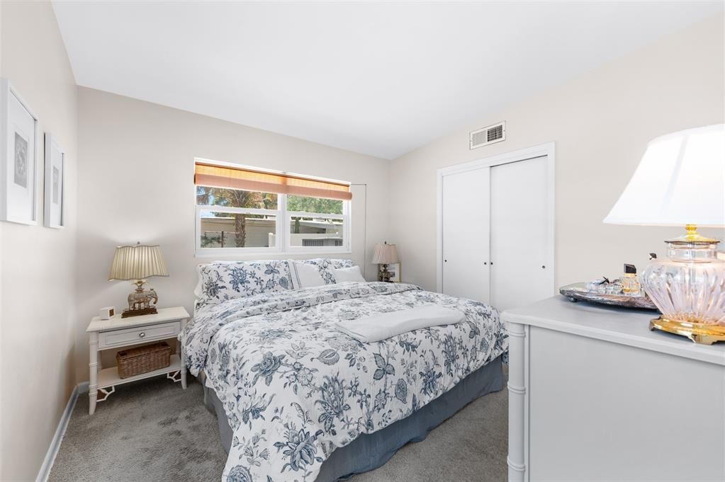 For Sale: $550,000 (3 beds, 2 baths, 1783 Square Feet)