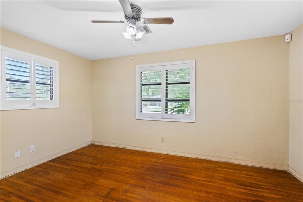 For Sale: $375,000 (2 beds, 2 baths, 1856 Square Feet)