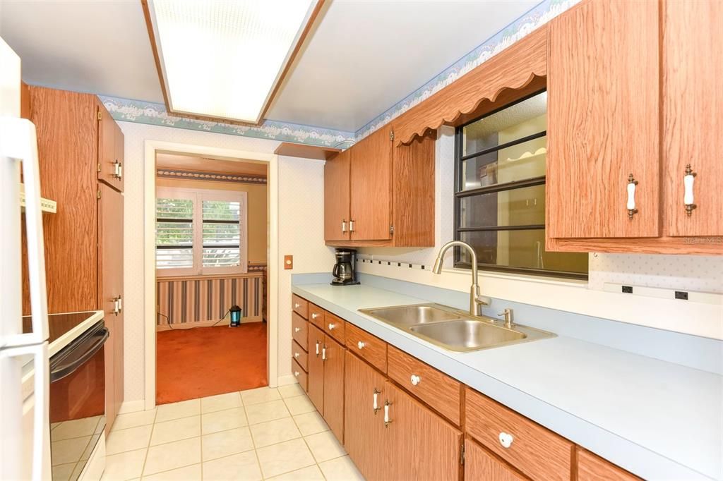 For Sale: $375,000 (2 beds, 2 baths, 1856 Square Feet)