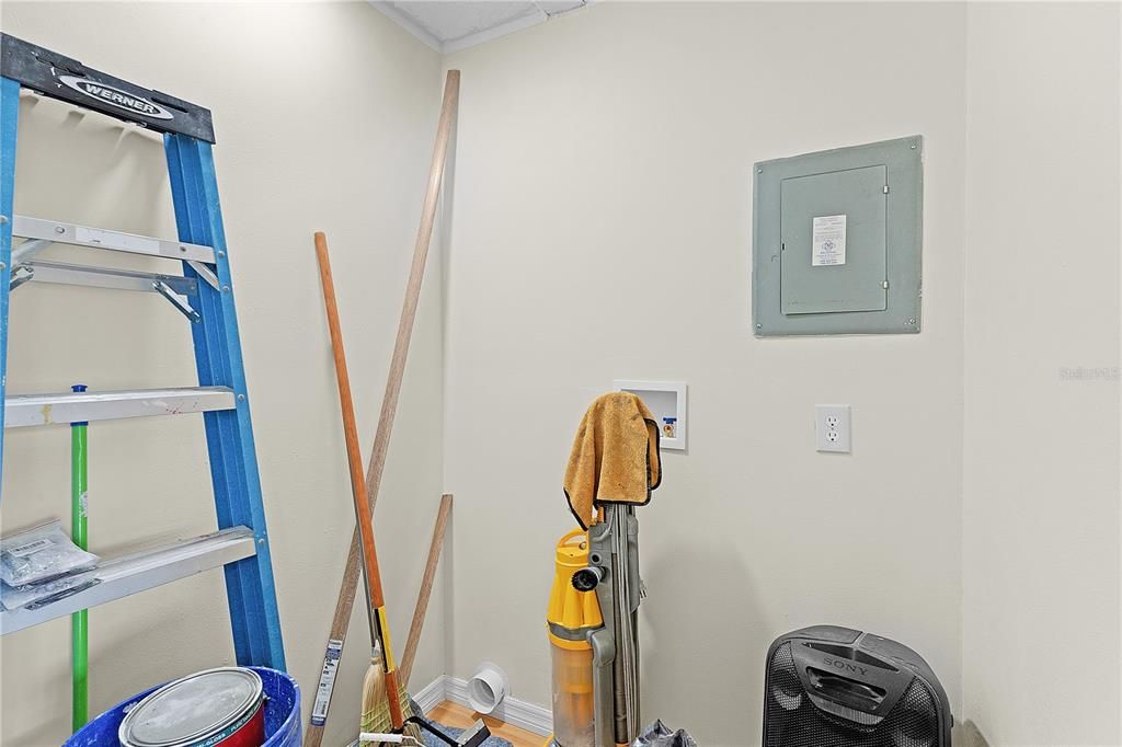 Inside laundry with washer and electric dryer hookups