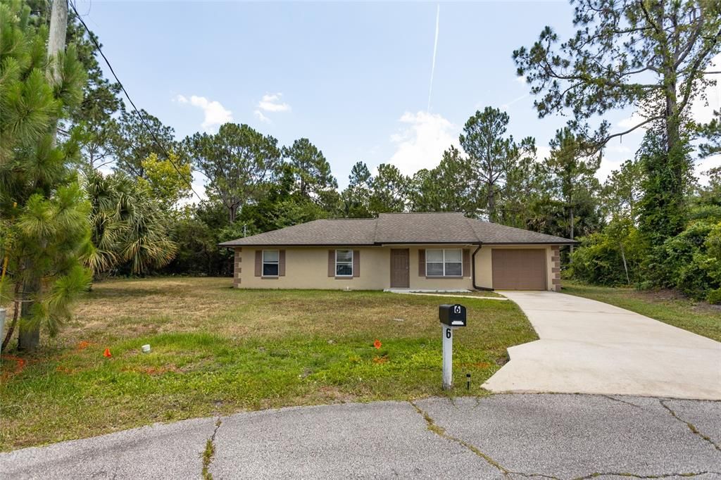 For Sale: $299,000 (3 beds, 2 baths, 1075 Square Feet)