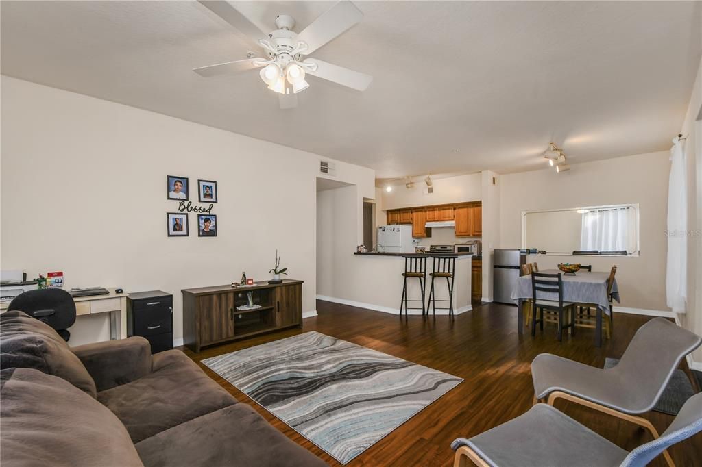 For Sale: $240,000 (3 beds, 2 baths, 1257 Square Feet)
