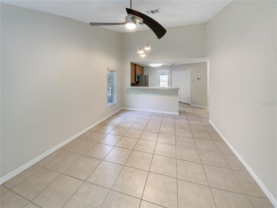 Active With Contract: $260,000 (3 beds, 2 baths, 1017 Square Feet)