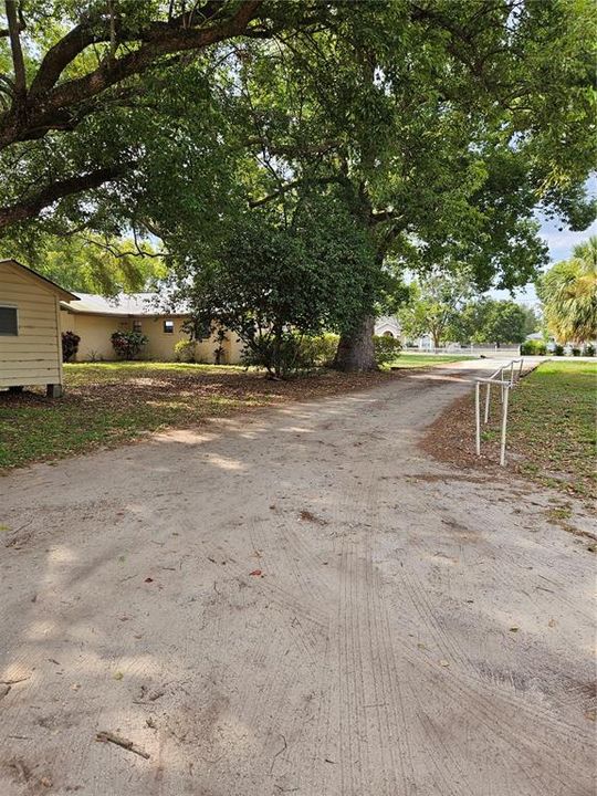 For Sale: $650,000 (3 beds, 3 baths, 1677 Square Feet)