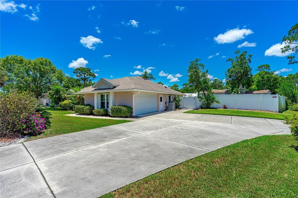 For Sale: $455,000 (3 beds, 2 baths, 2042 Square Feet)