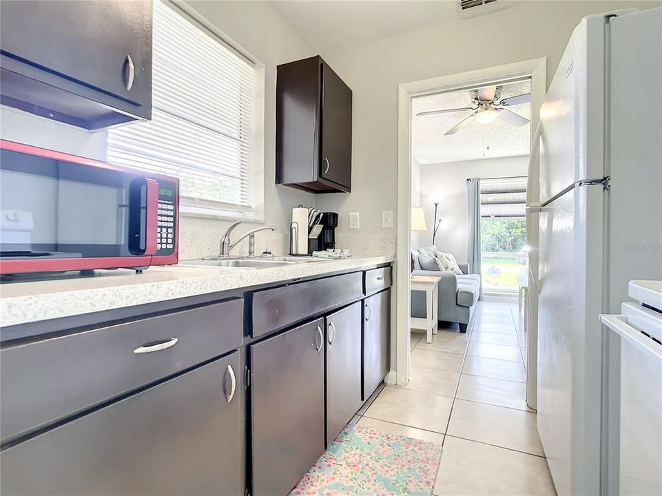 For Sale: $239,900 (2 beds, 1 baths, 825 Square Feet)