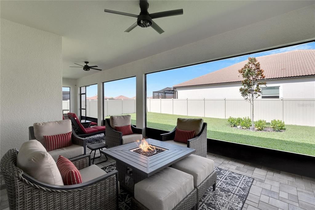 Active With Contract: $550,000 (4 beds, 3 baths, 2805 Square Feet)