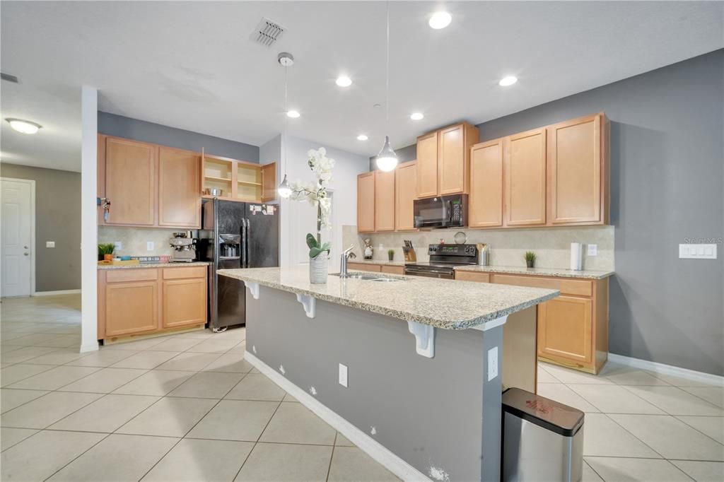 For Sale: $385,300 (3 beds, 2 baths, 1872 Square Feet)