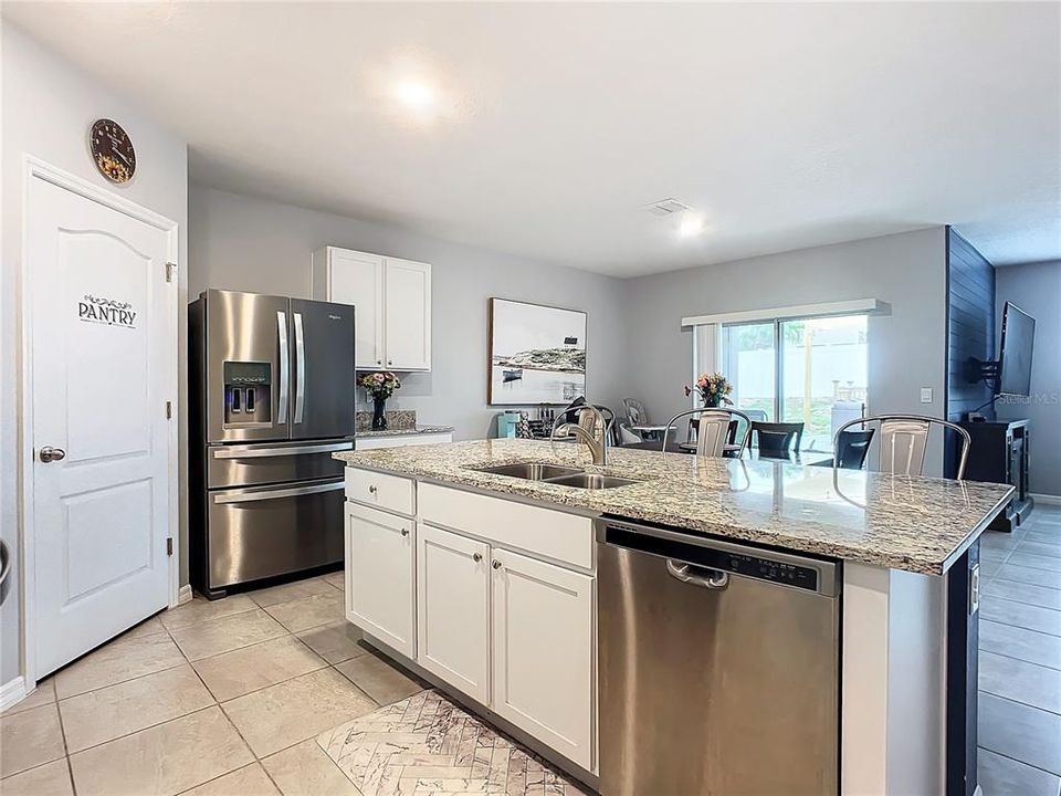 For Sale: $379,900 (4 beds, 2 baths, 1836 Square Feet)