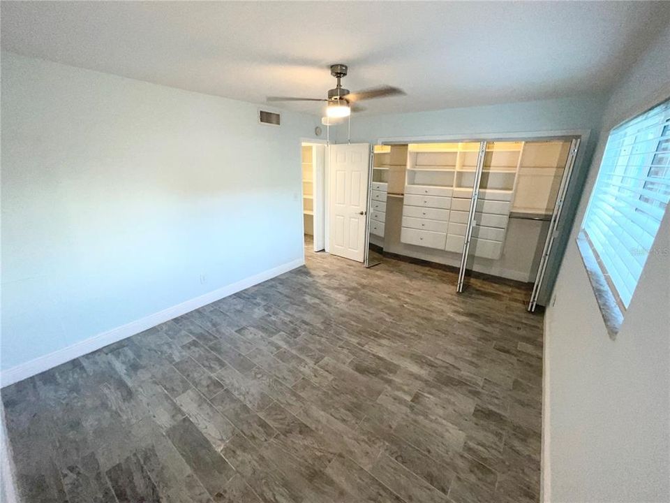 For Rent: $3,095 (2 beds, 1 baths, 929 Square Feet)