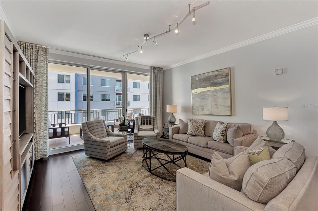 For Sale: $1,099,000 (2 beds, 2 baths, 1725 Square Feet)