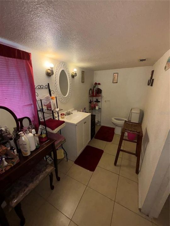 For Sale: $199,000 (3 beds, 1 baths, 790 Square Feet)