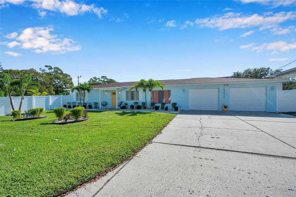 For Sale: $659,900 (4 beds, 2 baths, 1646 Square Feet)
