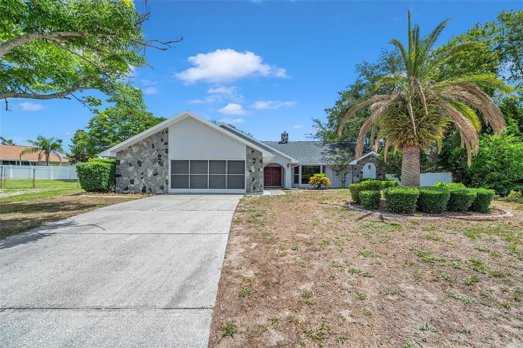 For Sale: $399,900 (3 beds, 2 baths, 1935 Square Feet)