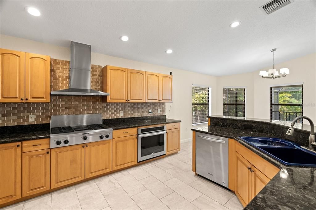 Kitchen - Breakfast Nook